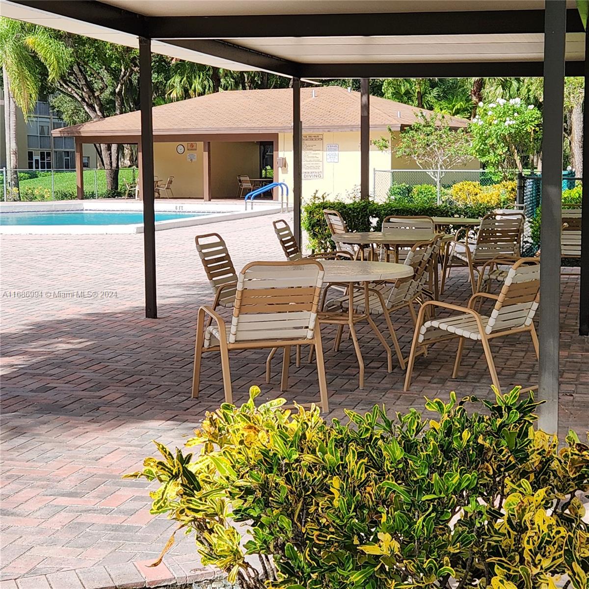 CAMBRIDGE AT CENTURY VILL - Residential