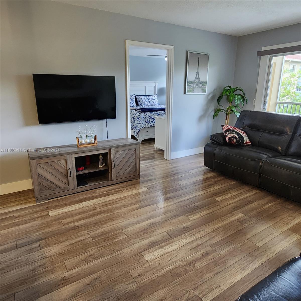 CAMBRIDGE AT CENTURY VILL - Residential