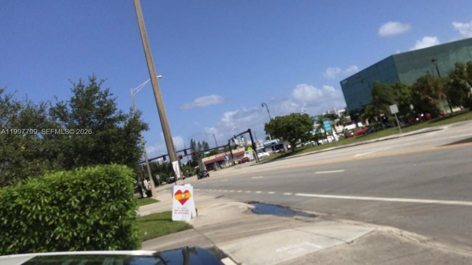 PEMBROKE ARMS CONDO APTS - Residential Lease