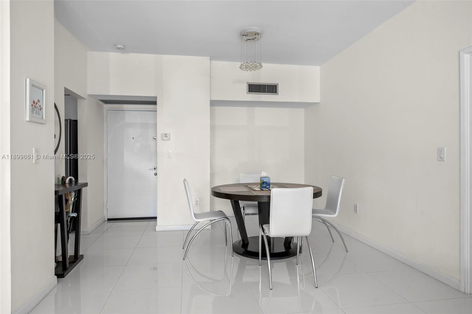 FLAMENCO CONDO TOWER 2 - Residential