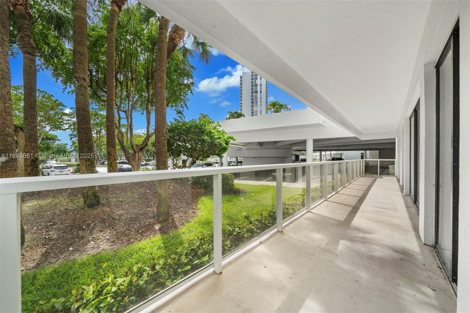 FLAMENCO CONDO TOWER 2 - Residential