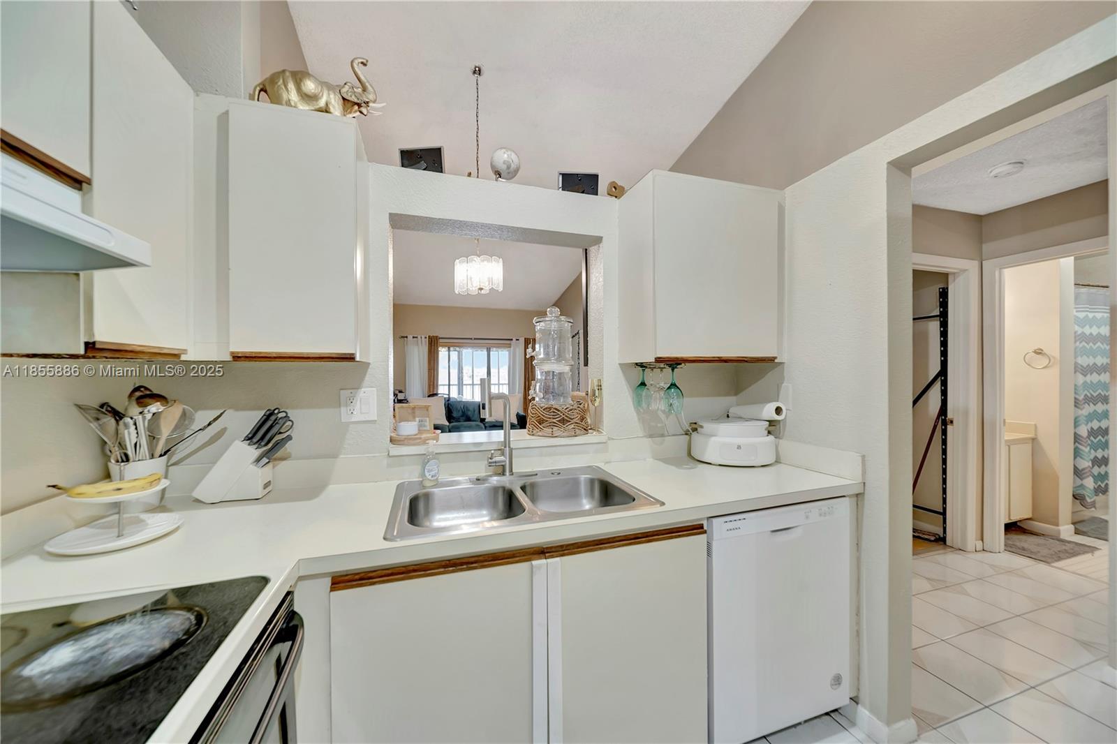 MIRA LAGO CONDO - Residential