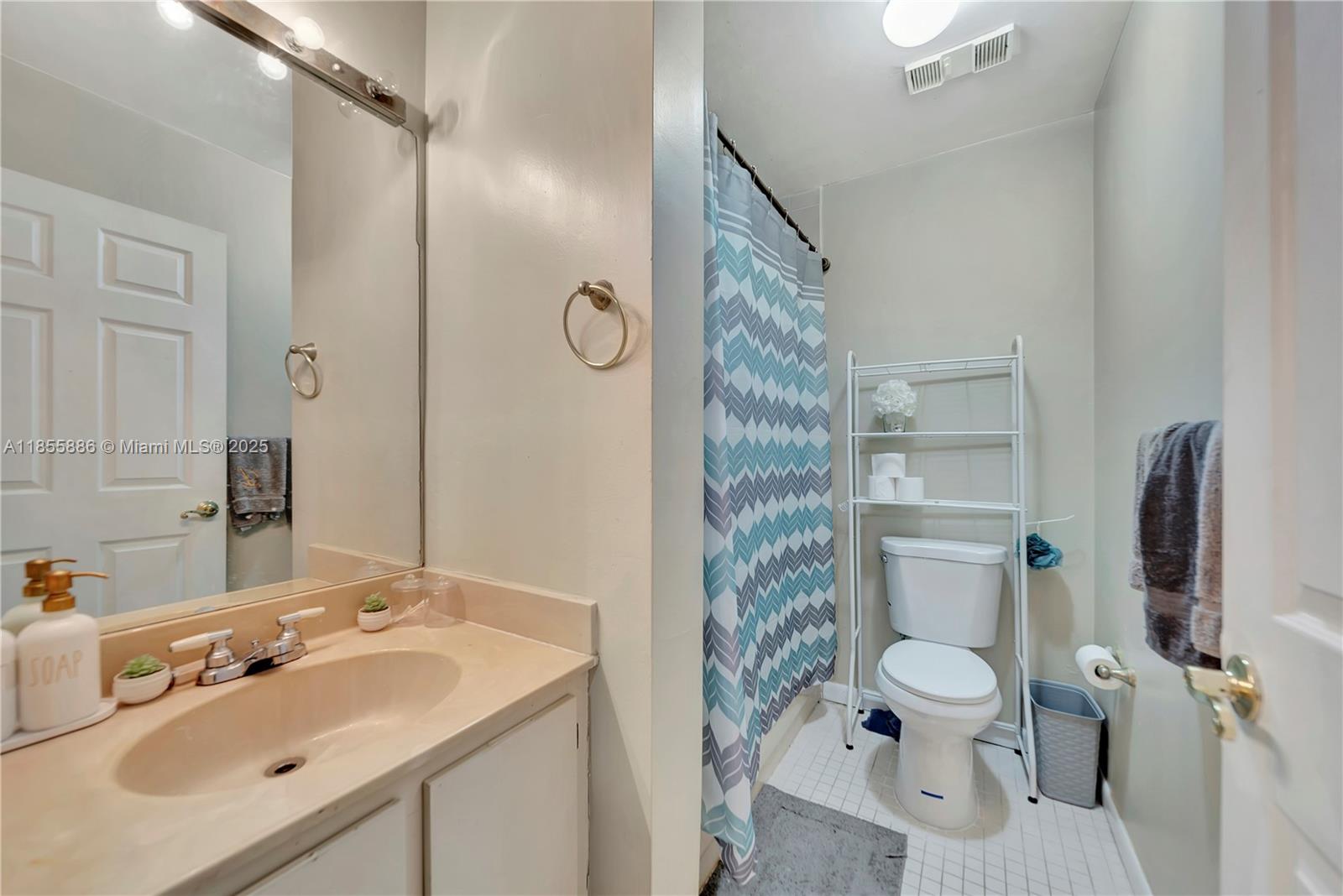 MIRA LAGO CONDO - Residential