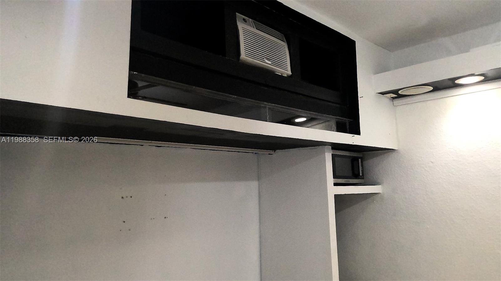 BELLAGIO AT VIZCAYA - Residential Lease