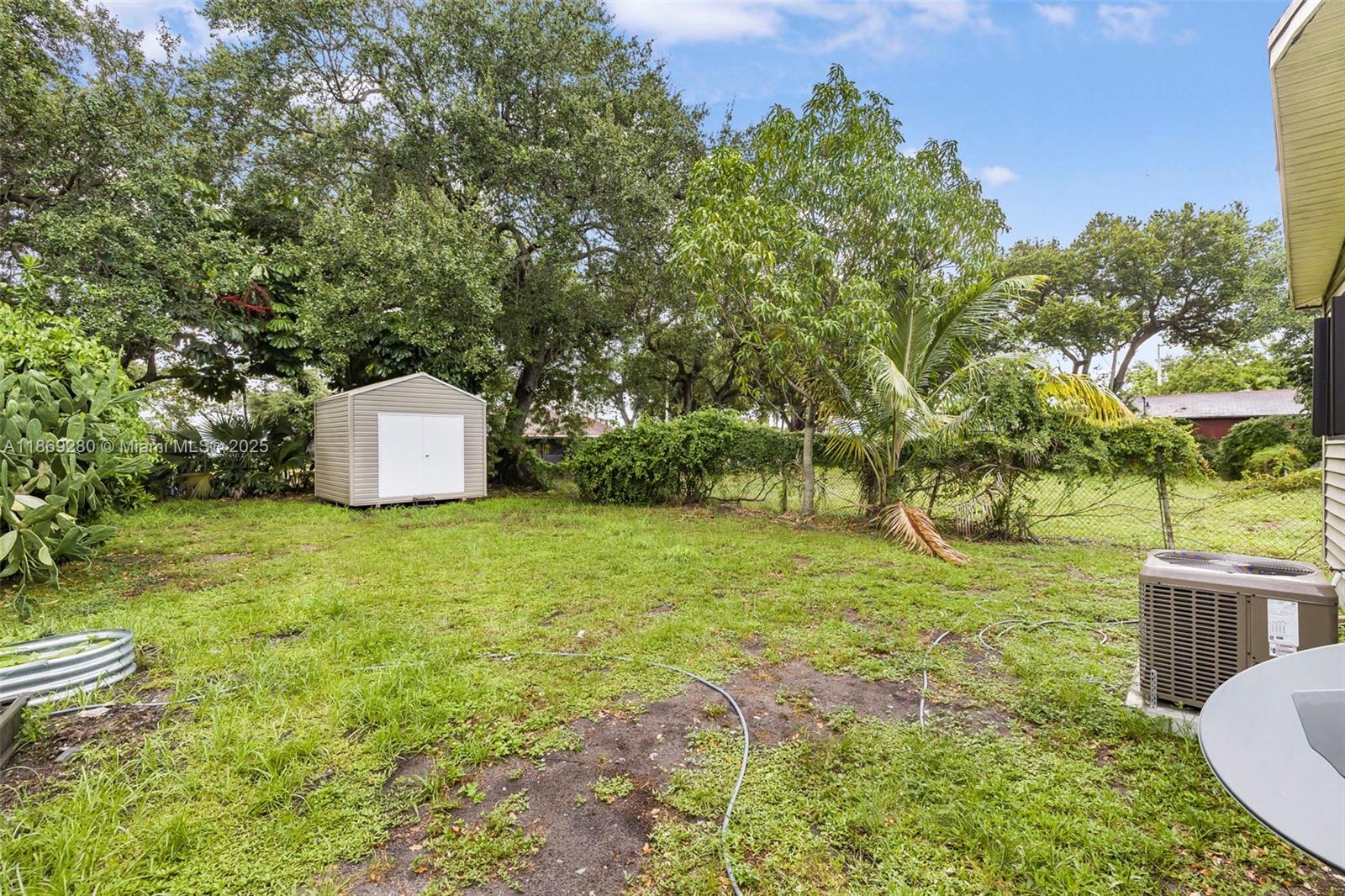 MEAD MANOR - Residential