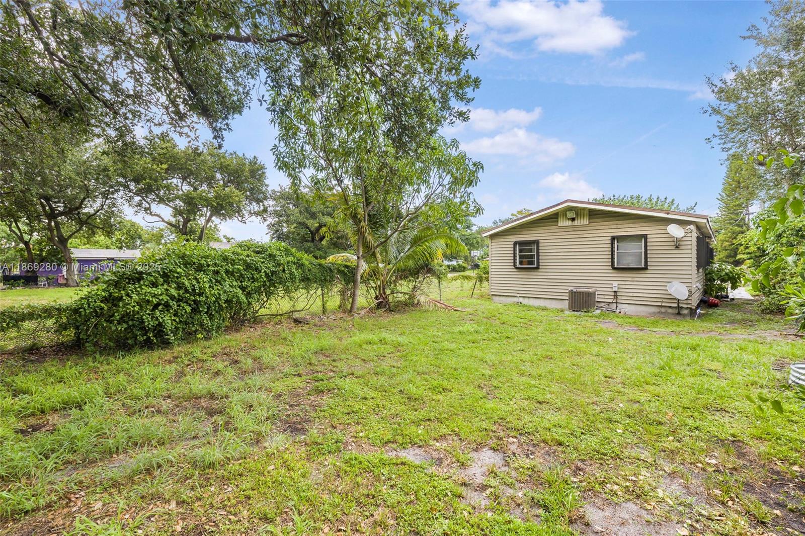 MEAD MANOR - Residential