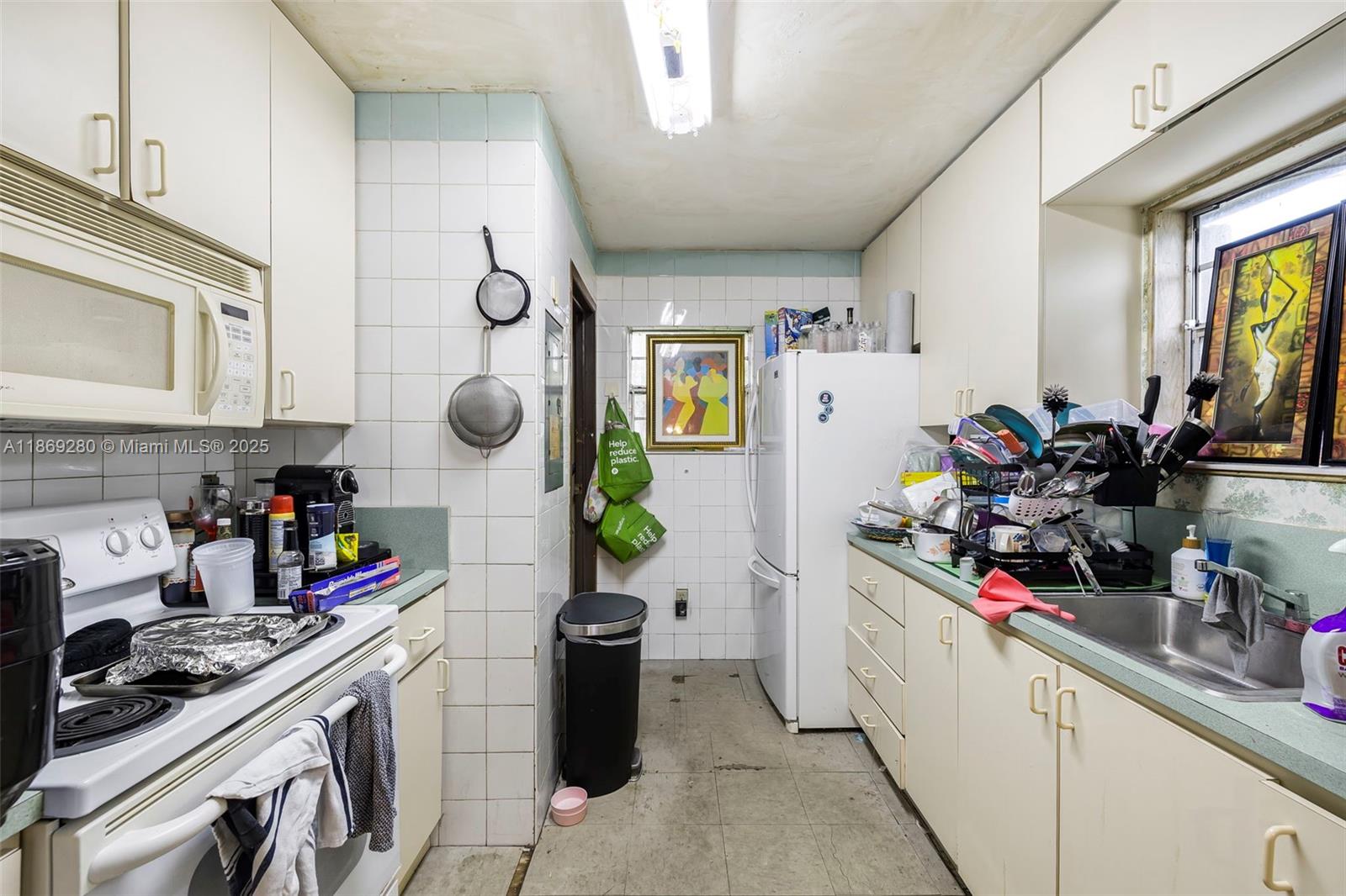 MEAD MANOR - Residential