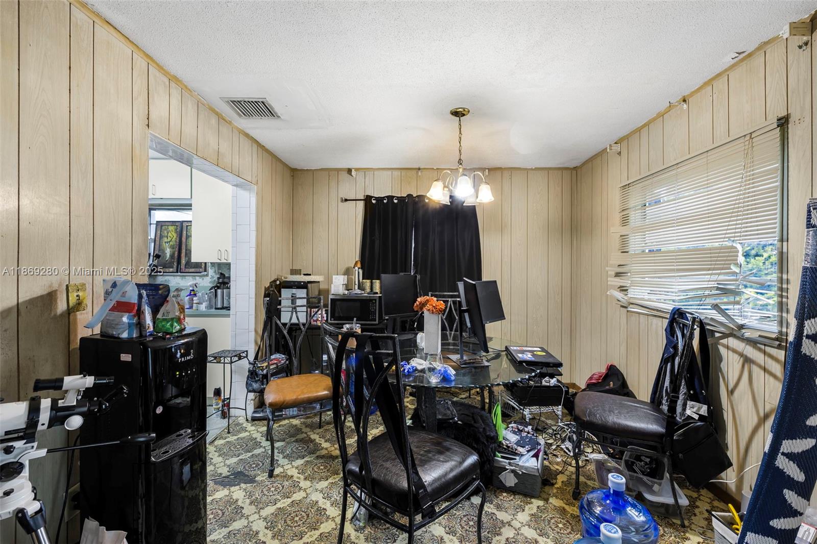 MEAD MANOR - Residential