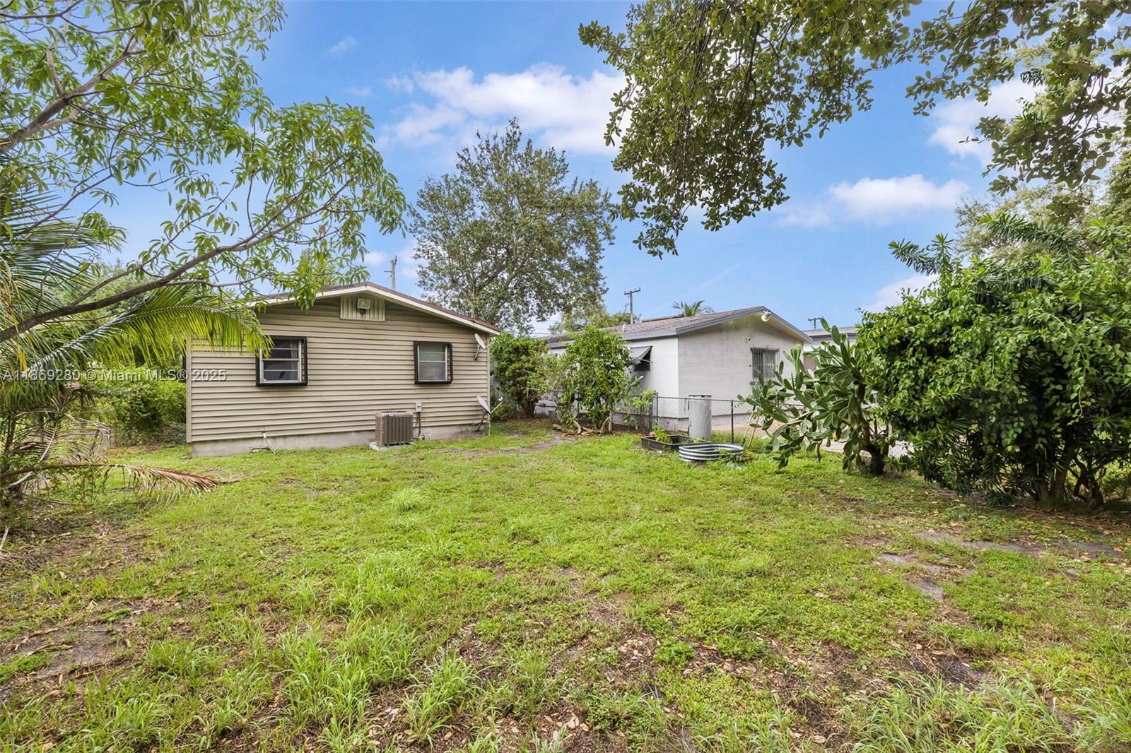 MEAD MANOR - Residential