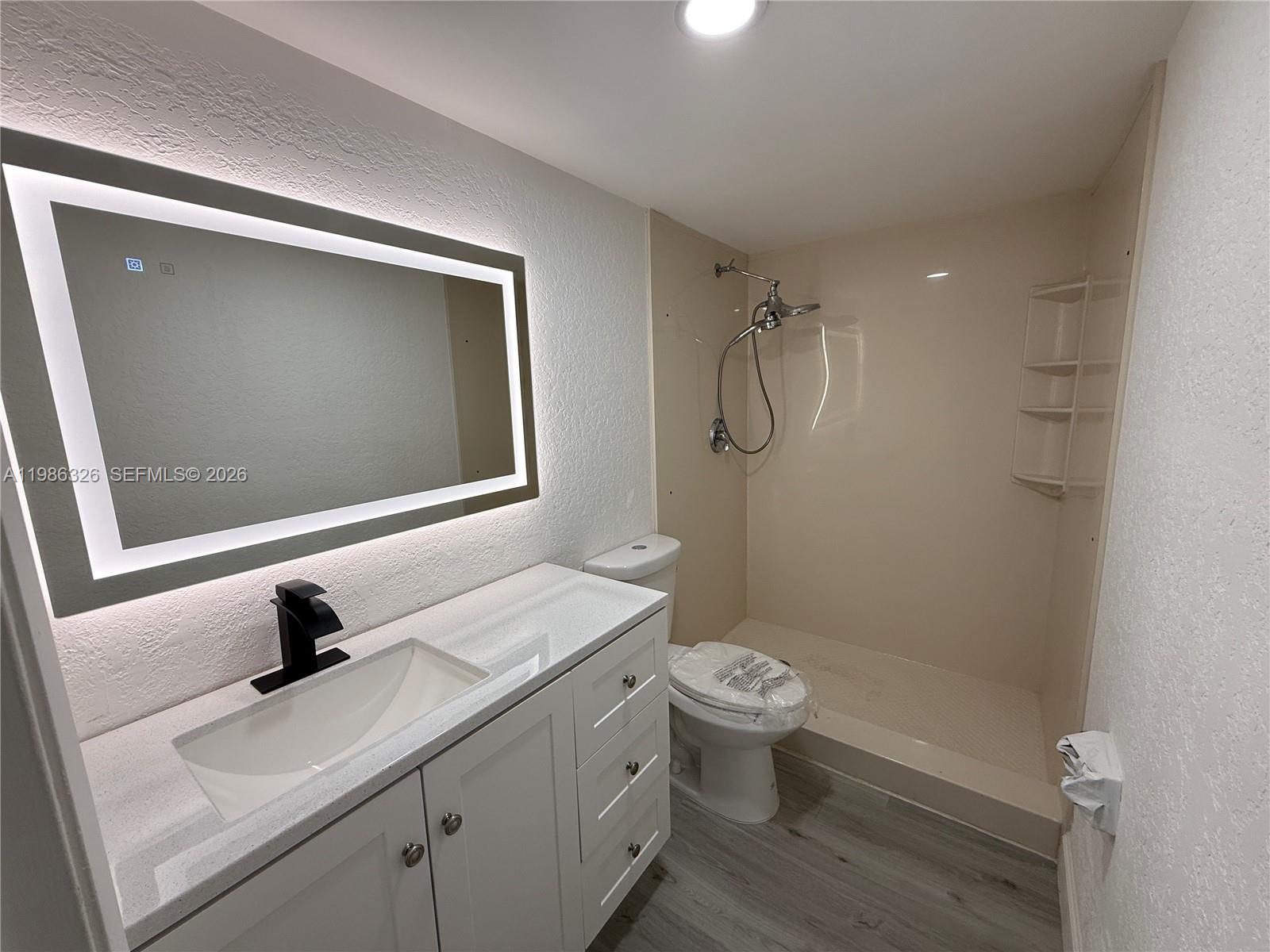 WATERS EDGE OF CORAL SPRI - Residential Lease