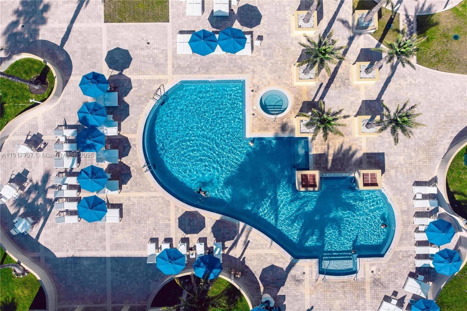 THE PINNACLE CONDO - Residential