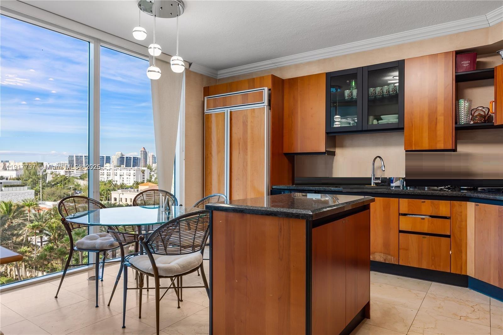 THE PINNACLE CONDO - Residential