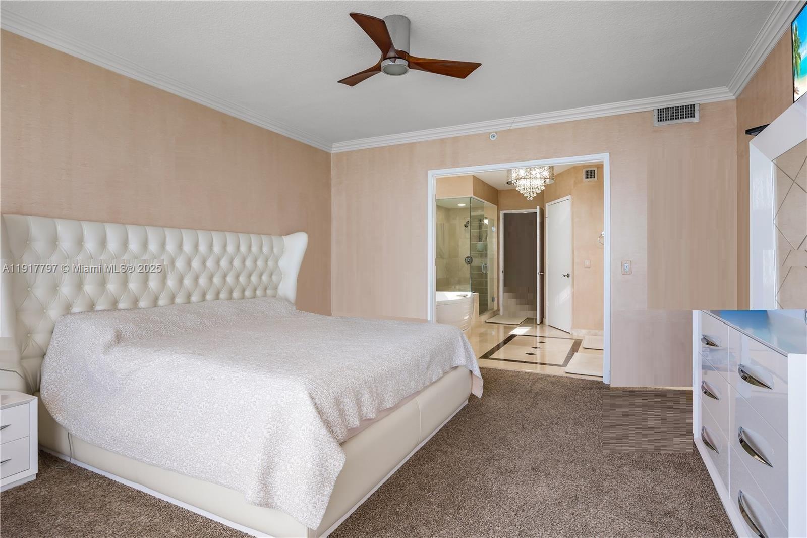 THE PINNACLE CONDO - Residential