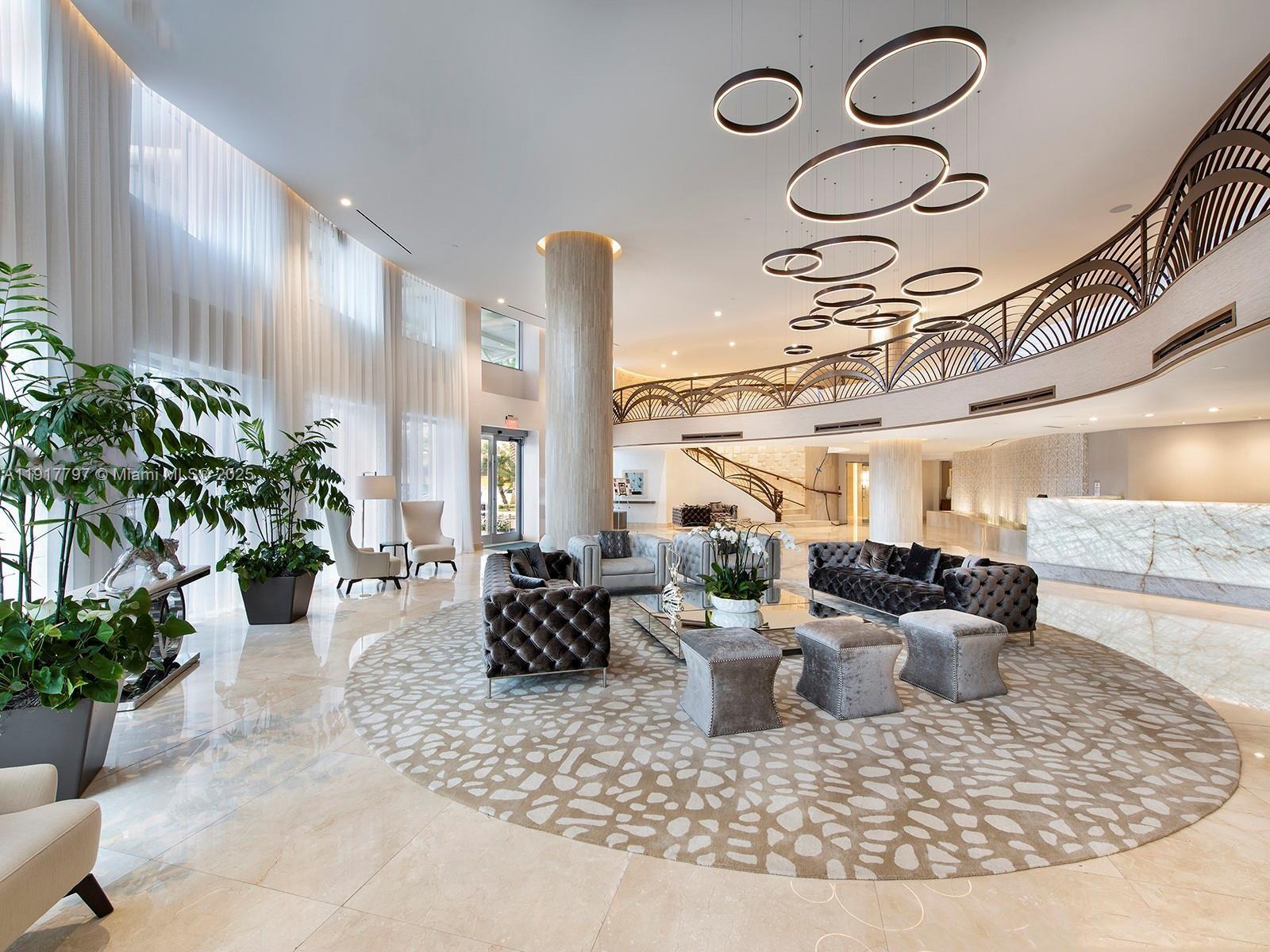 17555 Collins Ave 707