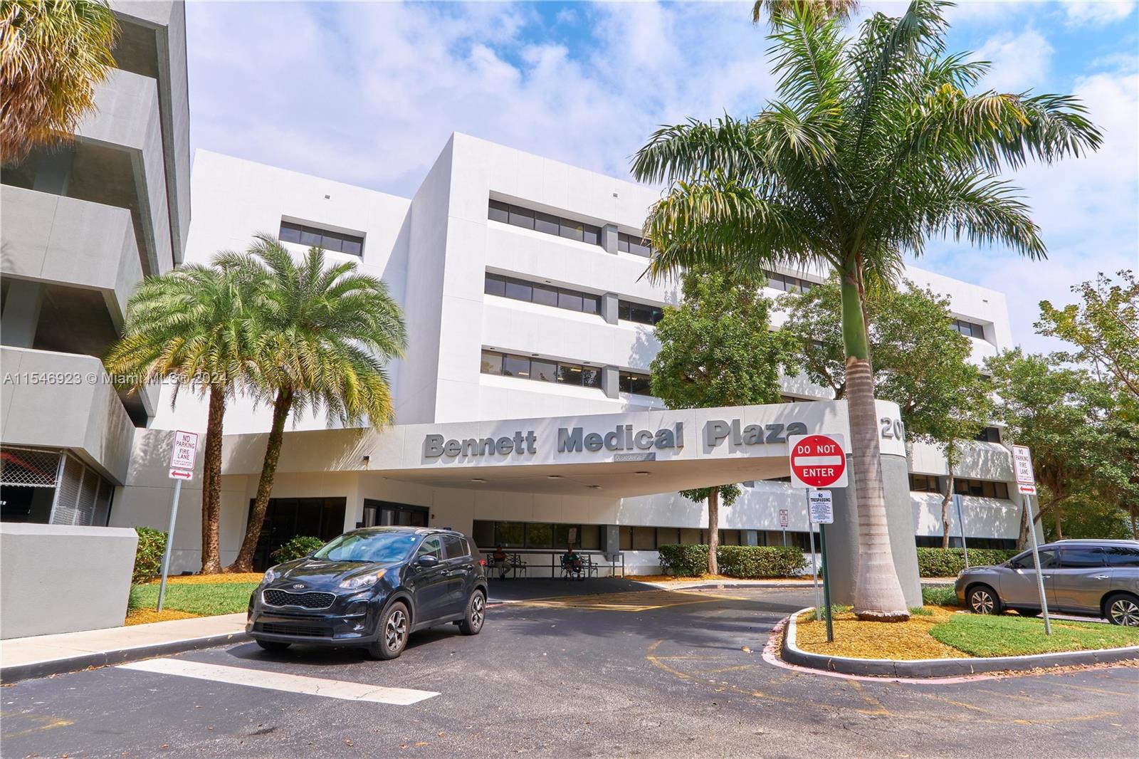 The medical office is situated on the Bennett Medical Plaza, which is located behind Plantation General Hospital. It comprises two examination rooms, a private office designated for physicians, an administration area equipped with counters and desks, a private bathroom, a welcoming patient area, and a kitchen area with a closet. Positioned on the second floor, it is conveniently situated near the garage and parking facilities. The property is in move-in condition.