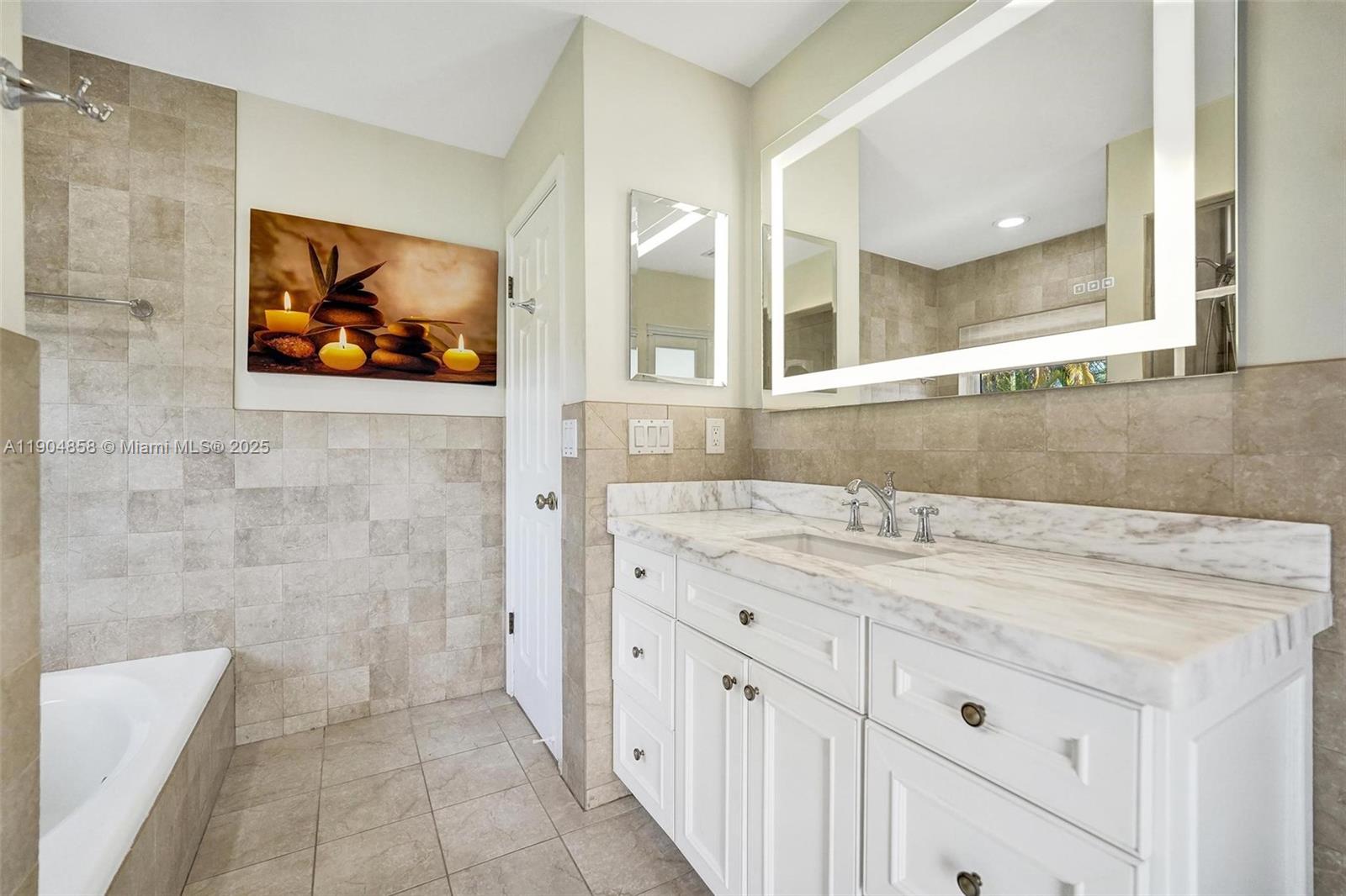 JACARANDA LAKES SECTION 8 - Residential