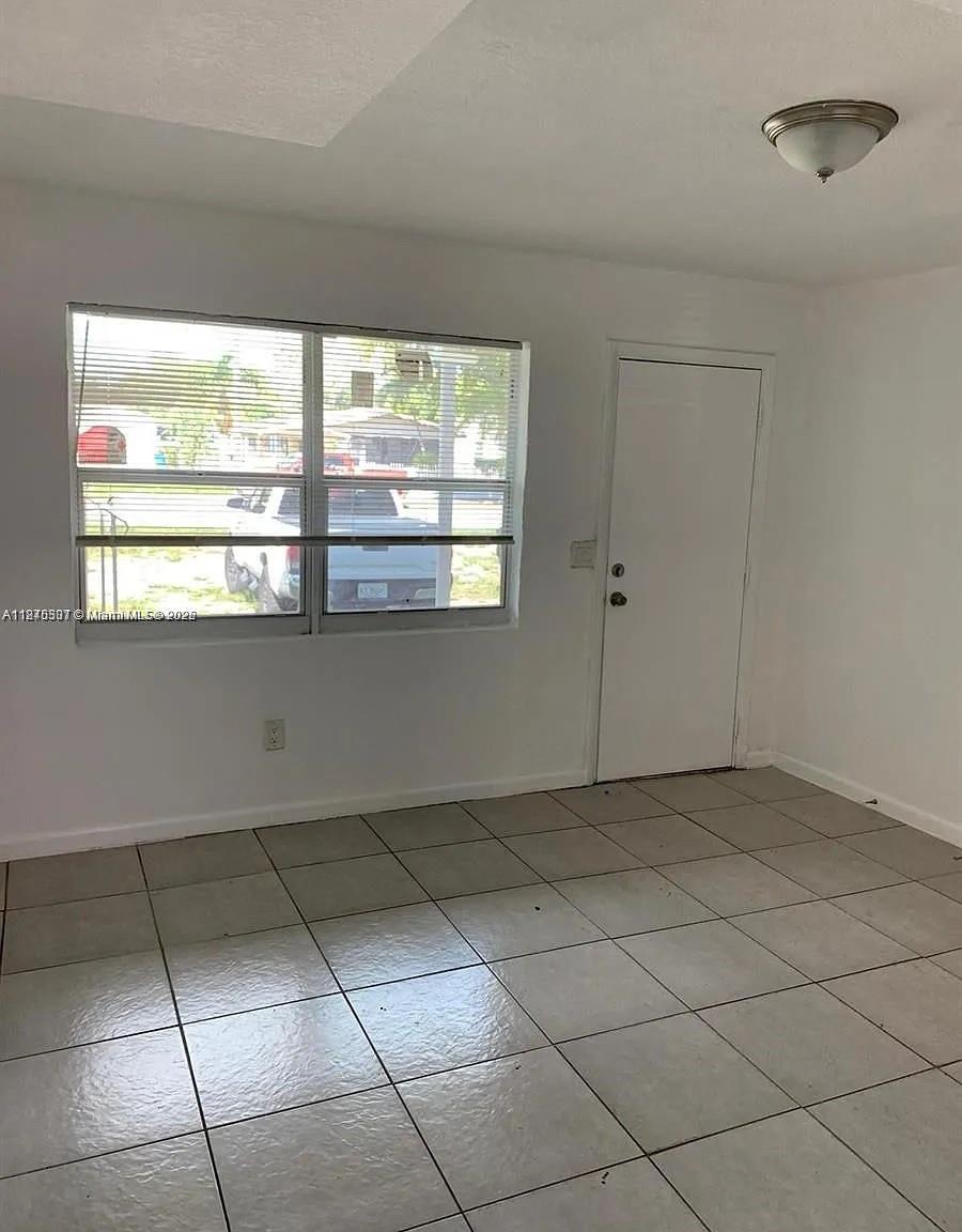 1277 NW 58th St
