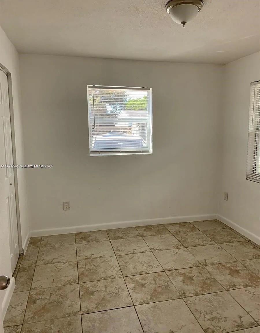1277 NW 58th St