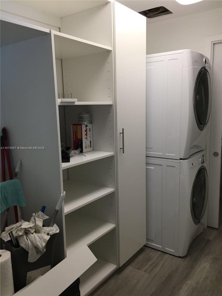 OCEANA KEY BISCAYNE CONDO - Residential Lease