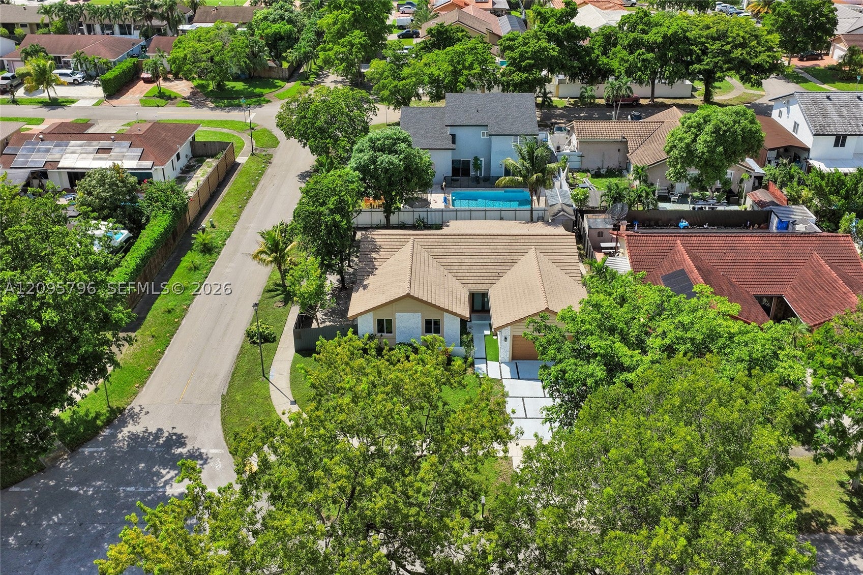 20102 NW 62nd Ave, Hialeah FL 33015