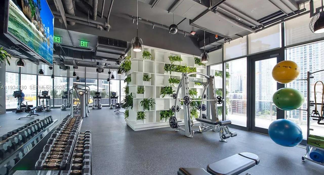 BRICKELL HEIGHTS EAST CON - Residential