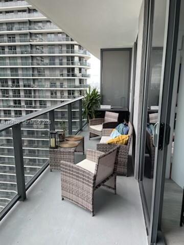 45 SW 9th St 3210