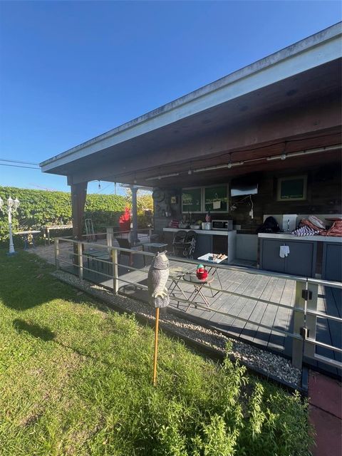 6900 SW 22nd St Miami FL 33155