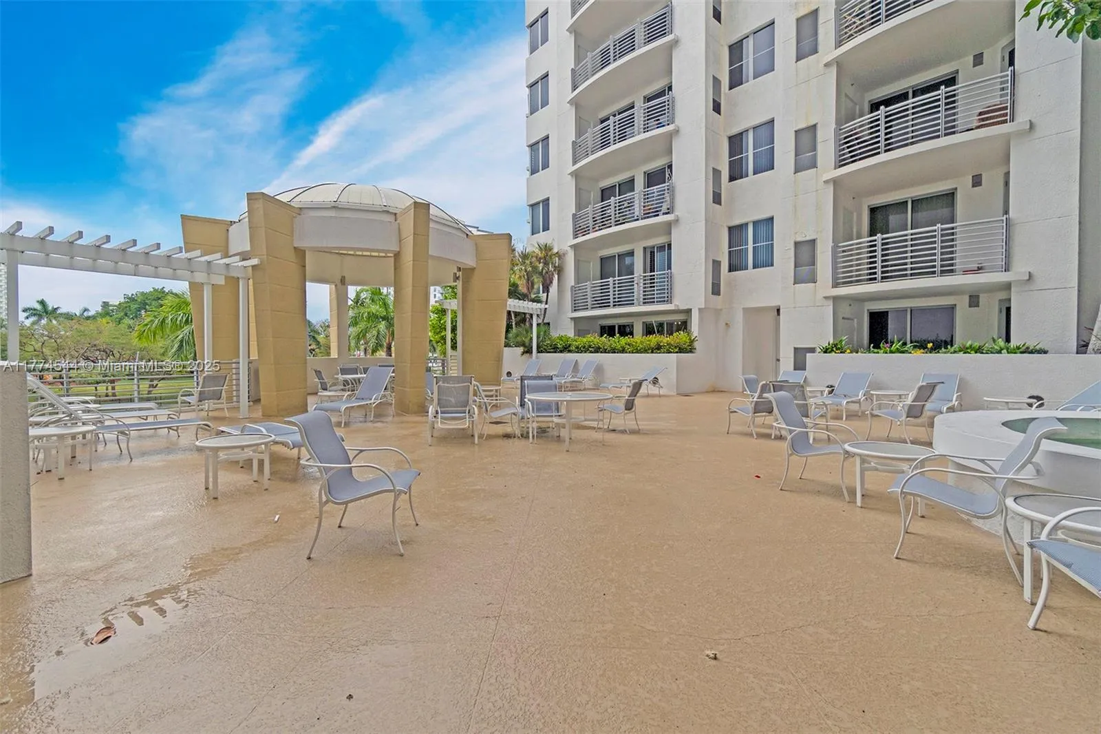 Hollywood, Florida 33020, United States, 2 Bedrooms Bedrooms, ,2 BathroomsBathrooms,Residential,Active,100806