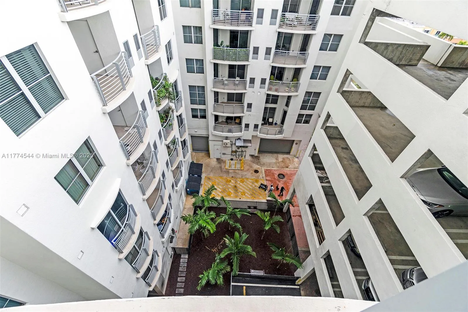 Hollywood, Florida 33020, United States, 2 Bedrooms Bedrooms, ,2 BathroomsBathrooms,Residential,Active,100806