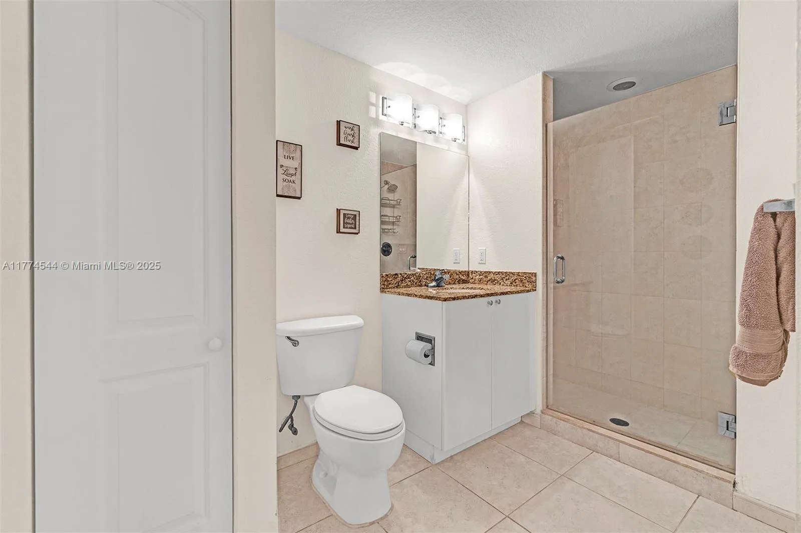 Hollywood, Florida 33020, United States, 2 Bedrooms Bedrooms, ,2 BathroomsBathrooms,Residential,Active,100806