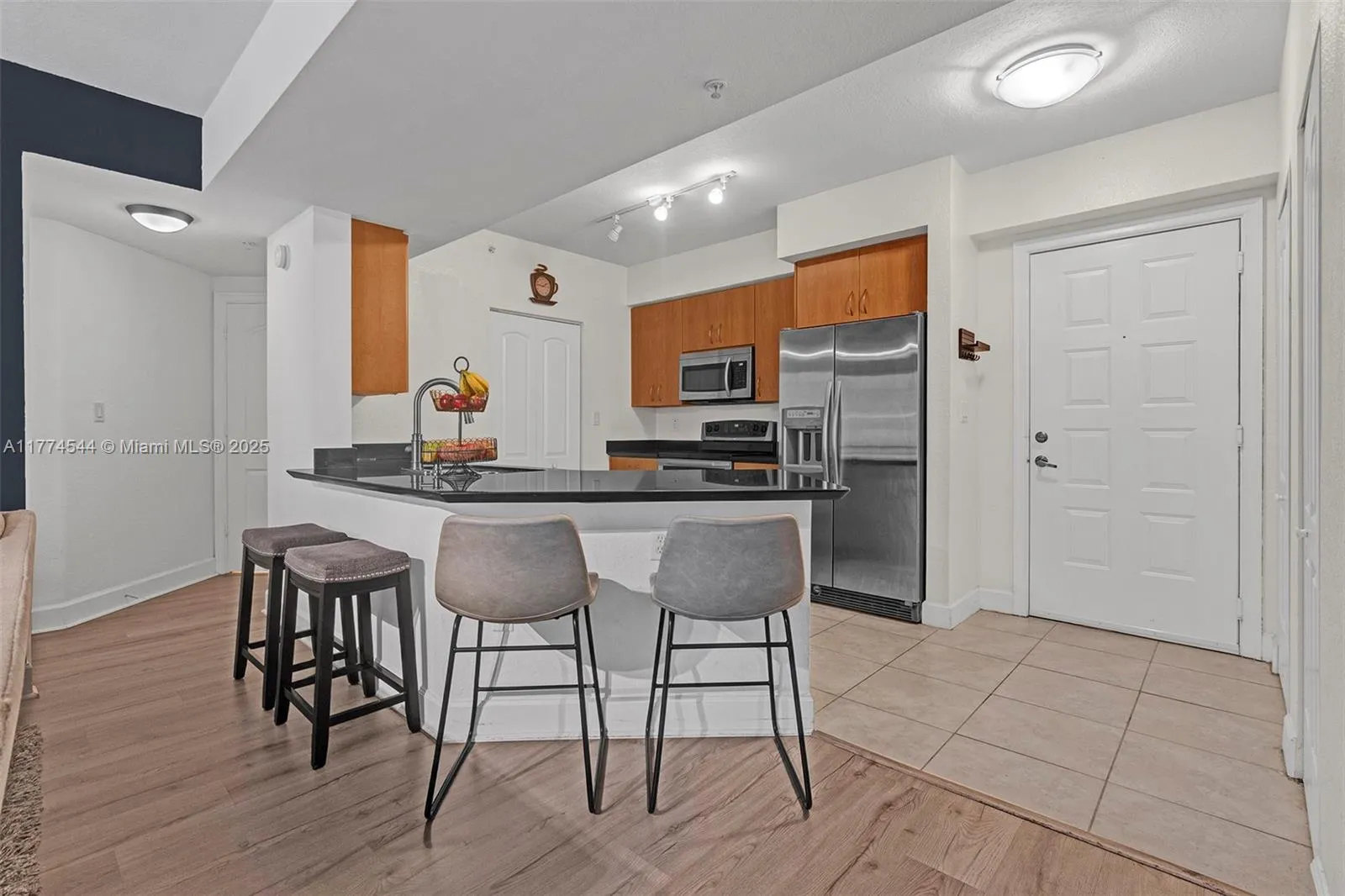 Hollywood, Florida 33020, United States, 2 Bedrooms Bedrooms, ,2 BathroomsBathrooms,Residential,Active,100806