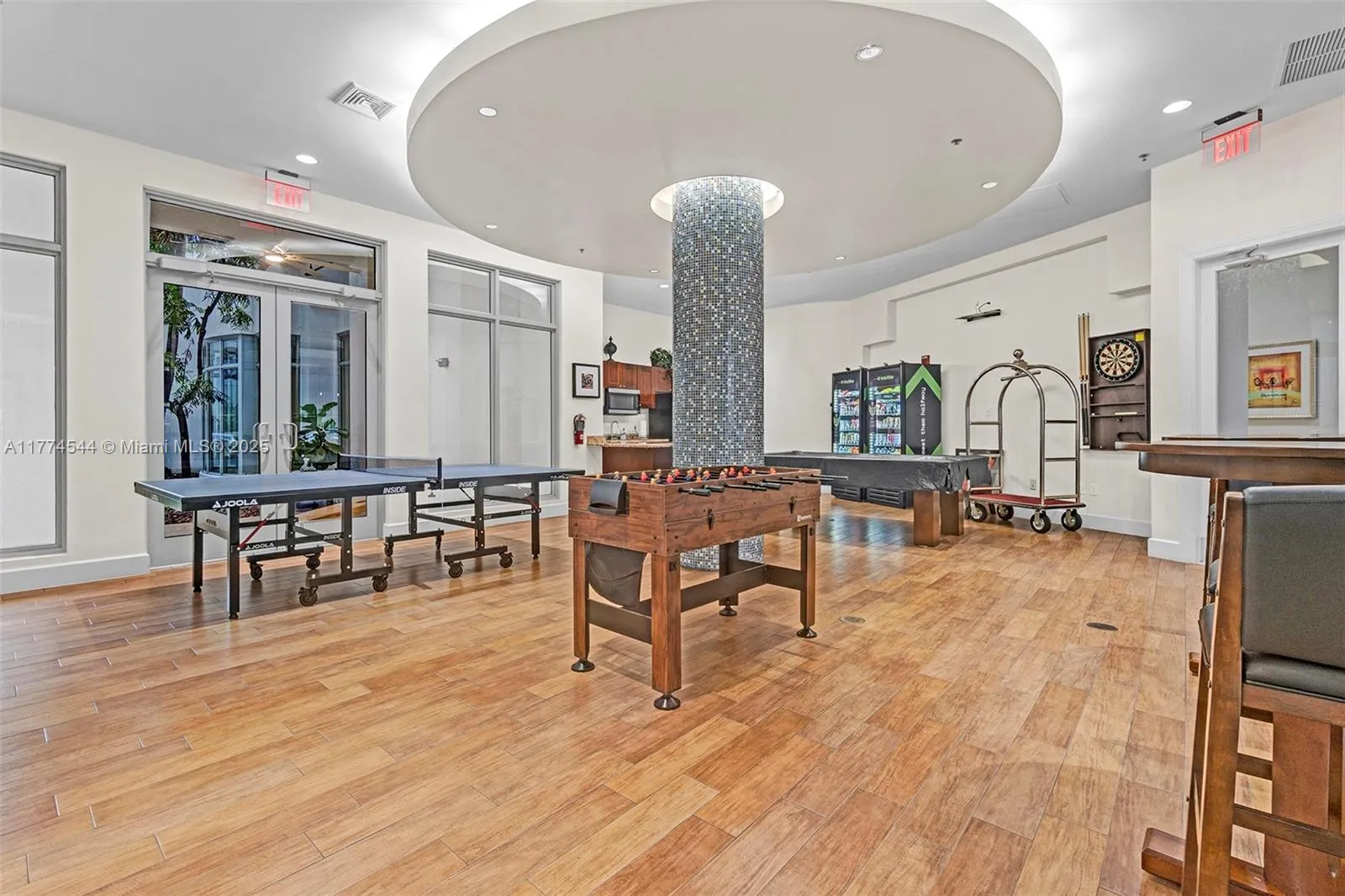 Hollywood, Florida 33020, United States, 2 Bedrooms Bedrooms, ,2 BathroomsBathrooms,Residential,Active,100806