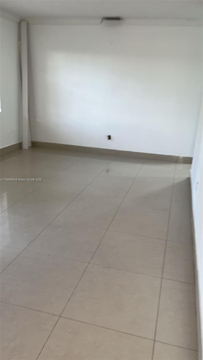 LONG ESTATES - Residential