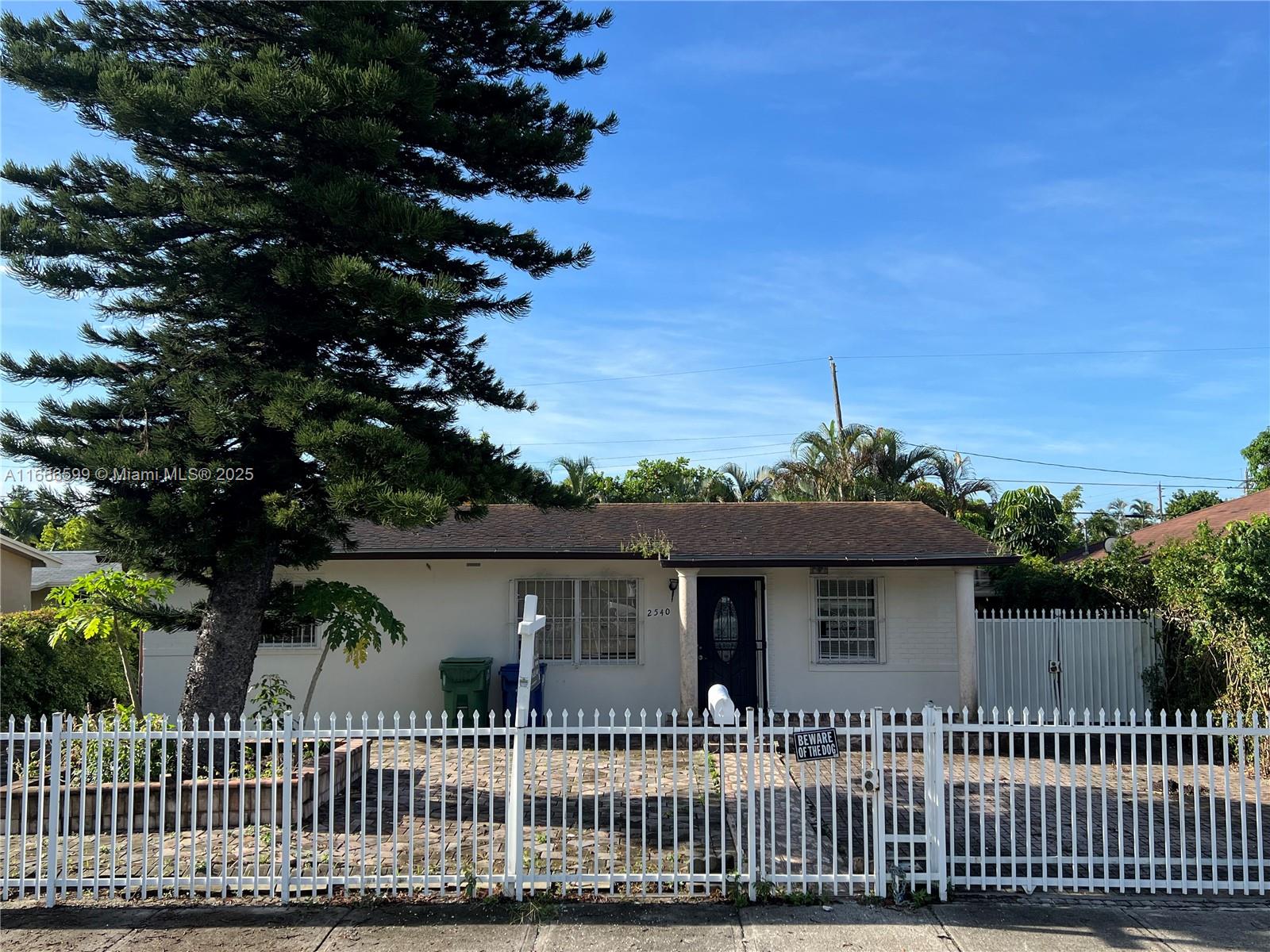 LONG ESTATES - Residential