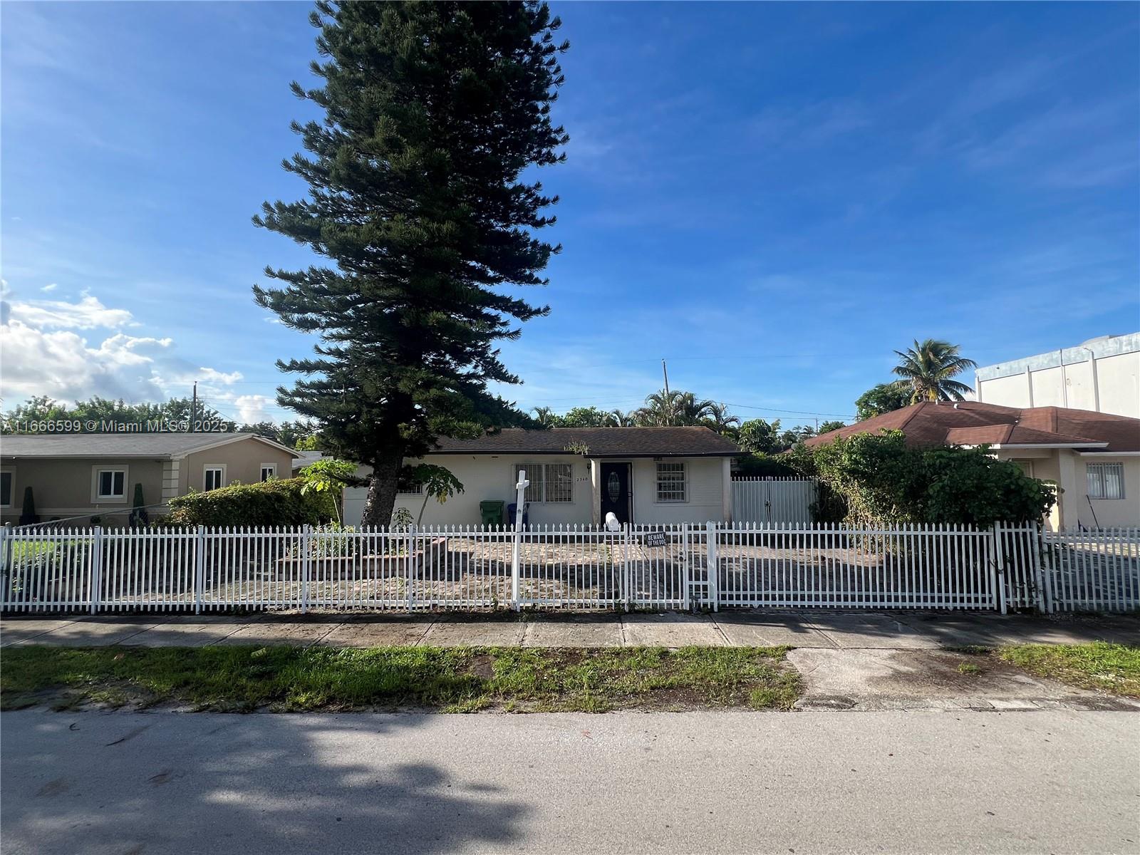 LONG ESTATES - Residential