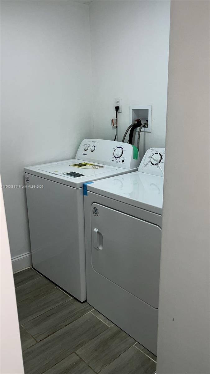 LONG ESTATES - Residential