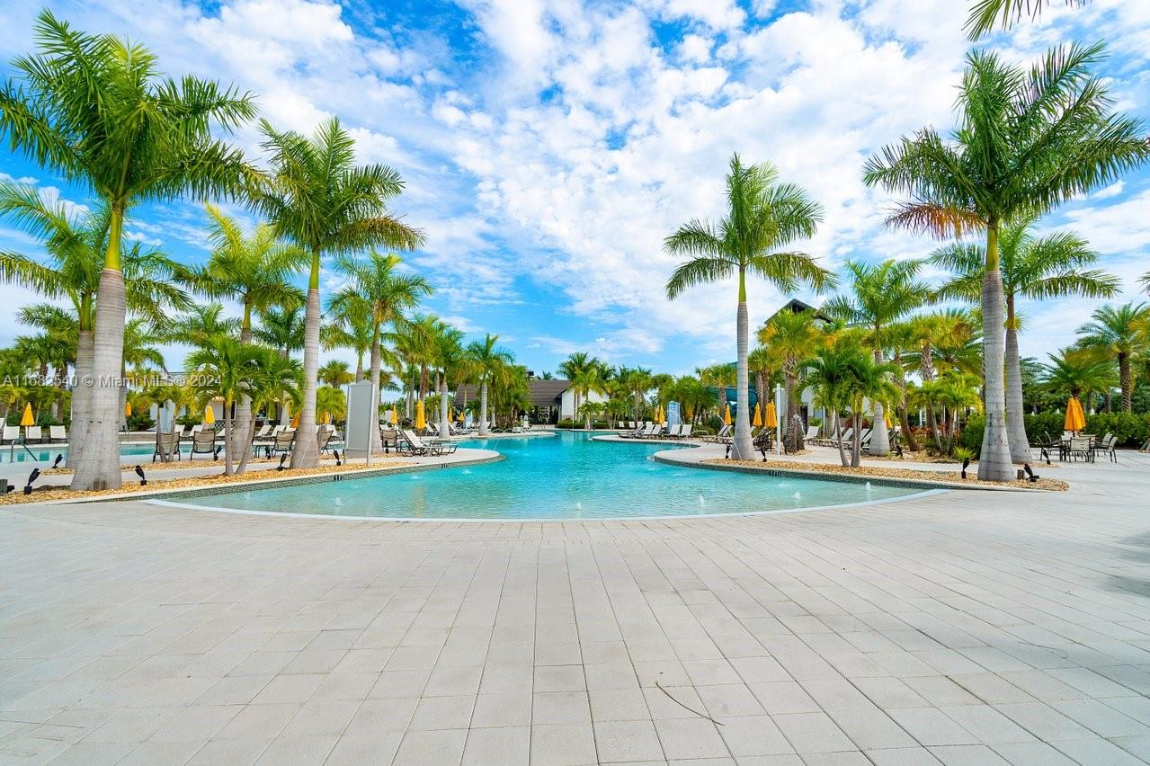 HAMMOCKS OF WESTLAKE - Residential
