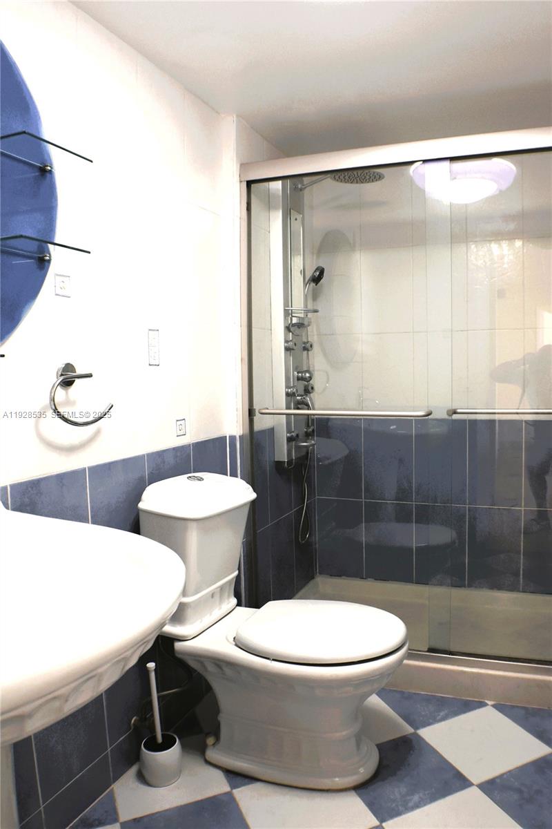 PLAZA TOWERS NORTH CONDO - Residential Lease