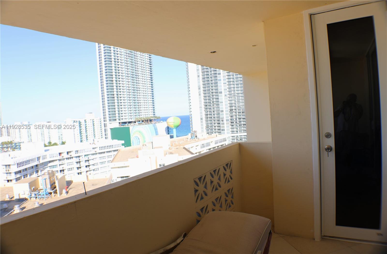 PLAZA TOWERS NORTH CONDO - Residential Lease