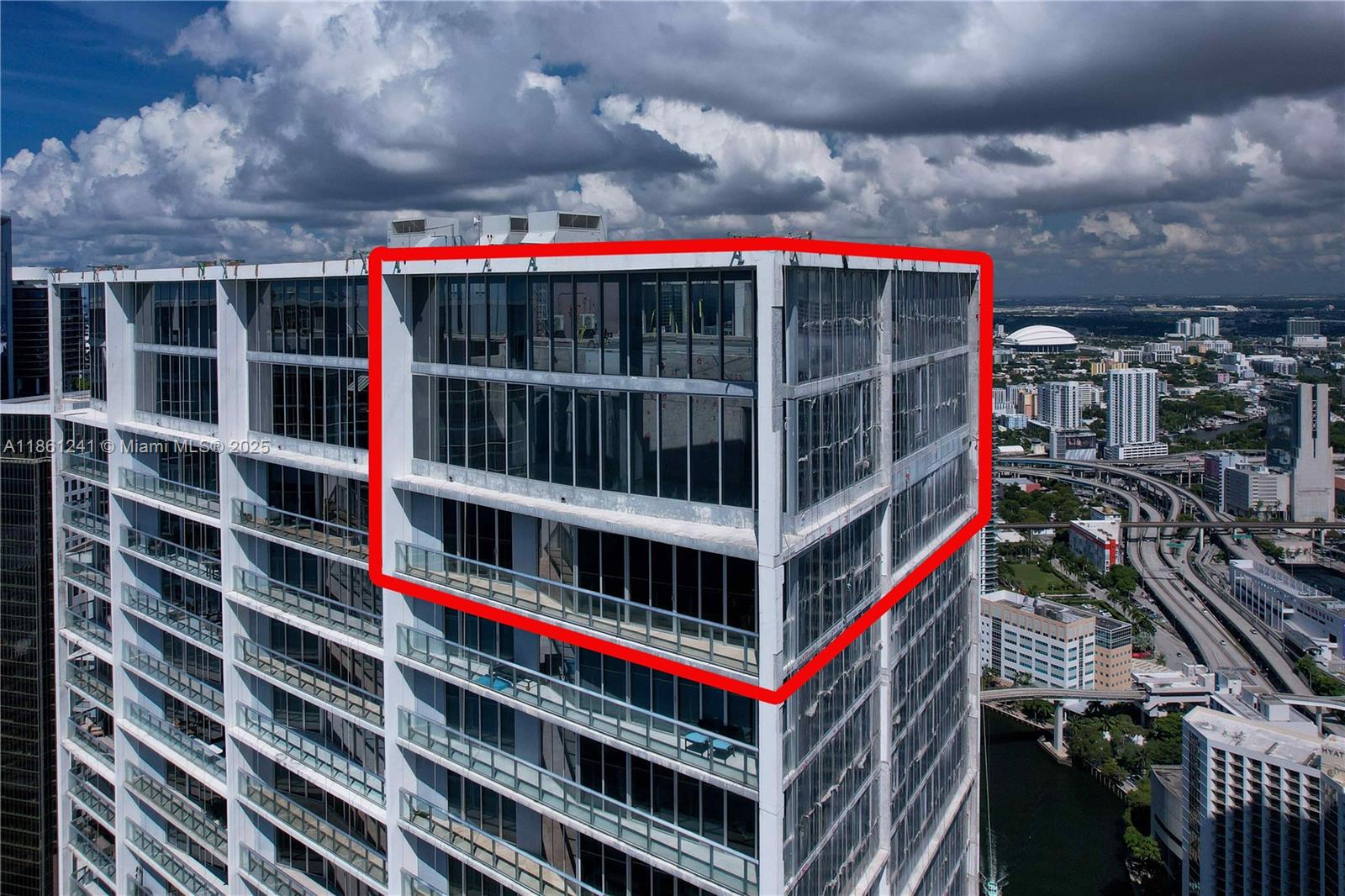 *Icon Brickell Sky Mansion**
Situated in the heart of Brickell near Brickell City Centre, this stunning penthouse spans over 4,500 sq. ft. and boasts breathtaking 280° views of Biscayne Bay, the ocean, and Miami’s skyline. It features five suites, floor-to-ceiling glass, and two enclosed terraces for an additional 1,500 sq. ft. of outdoor space. The gourmet kitchen includes Florense cabinetry, Sub-Zero appliances, and a Taj Mahal quartzite countertops. This is a MUST-SEE property!
