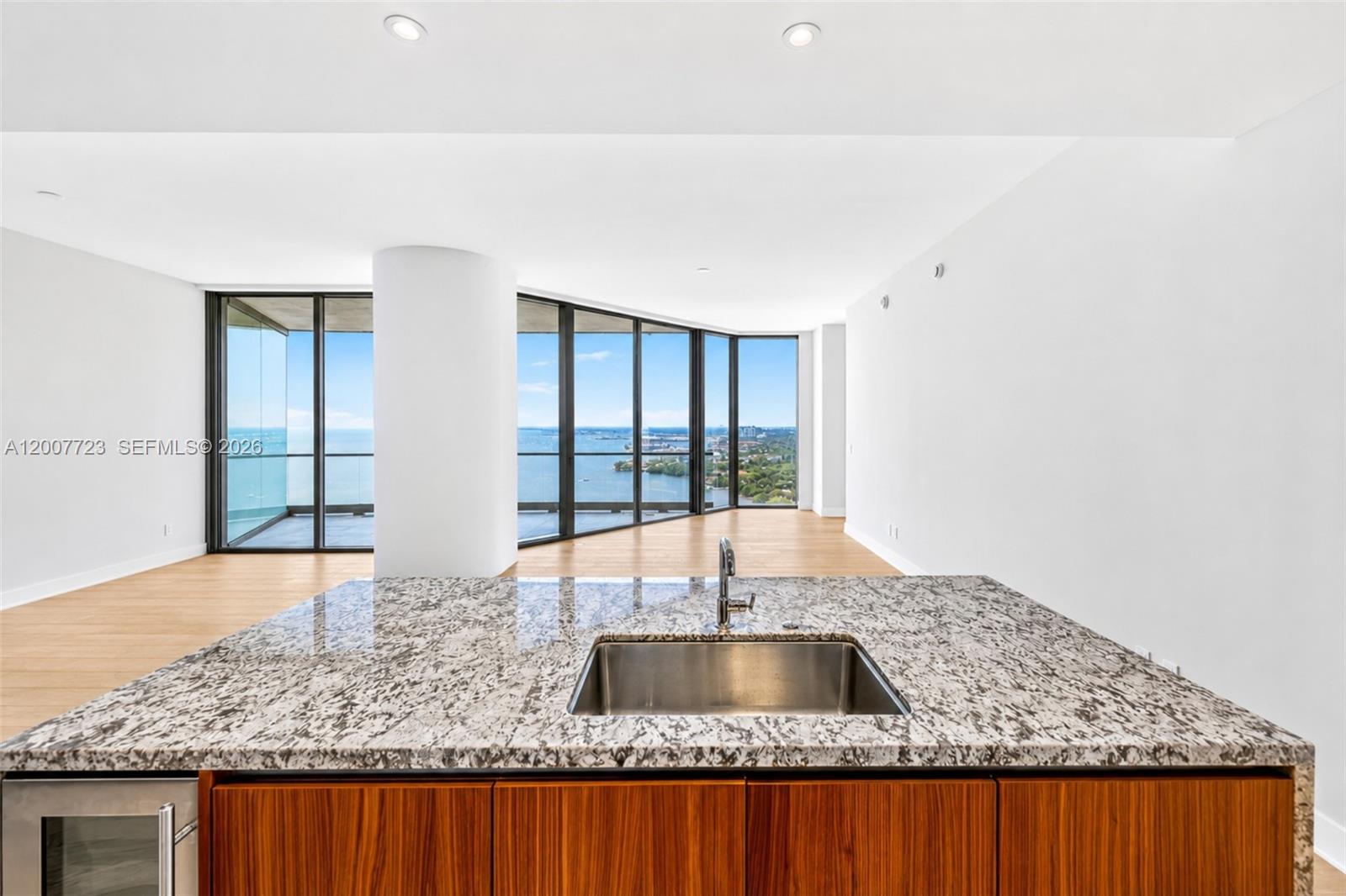 175 25 Rd 3303, Miami FL 33129