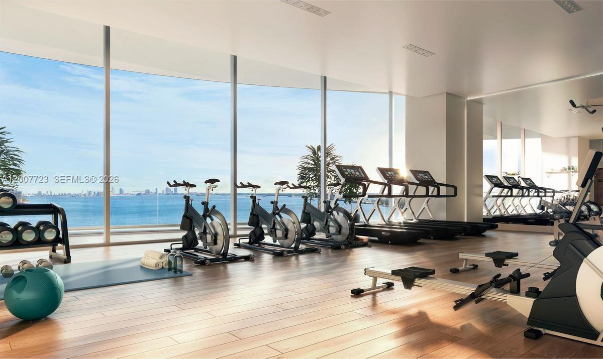 UNA RESIDENCES CONDO - Residential