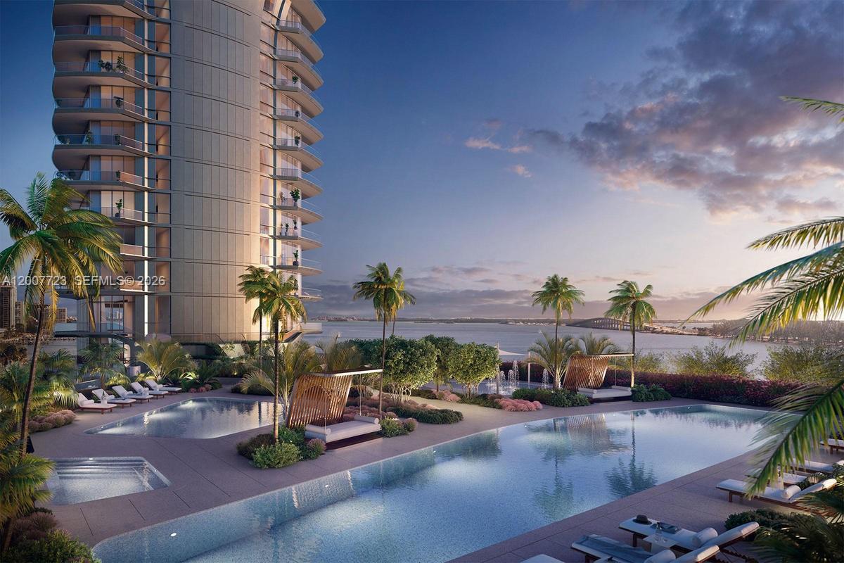 UNA RESIDENCES CONDO - Residential
