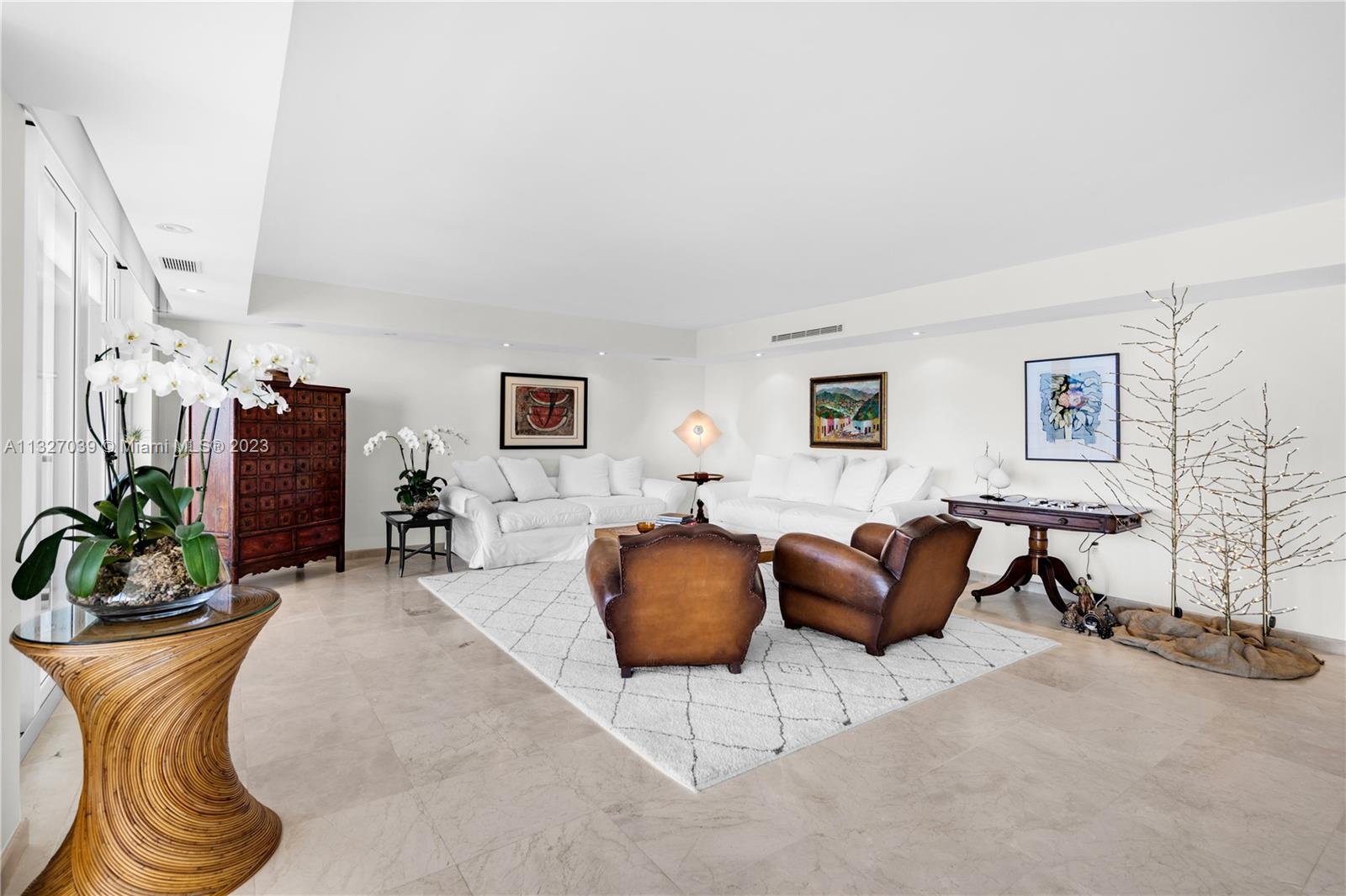 MAR-AZUL CONDO - Residential