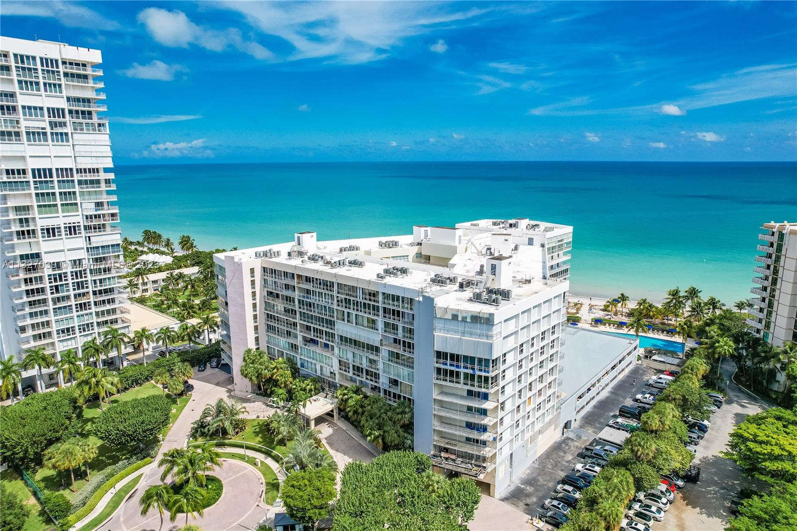 MAR-AZUL CONDO - Residential