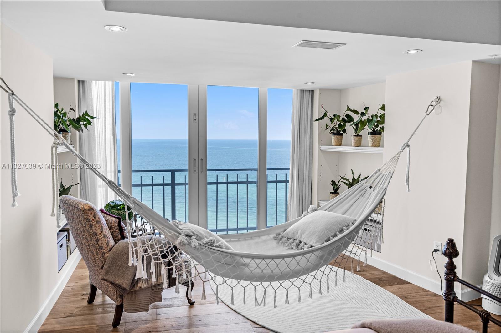 MAR-AZUL CONDO - Residential
