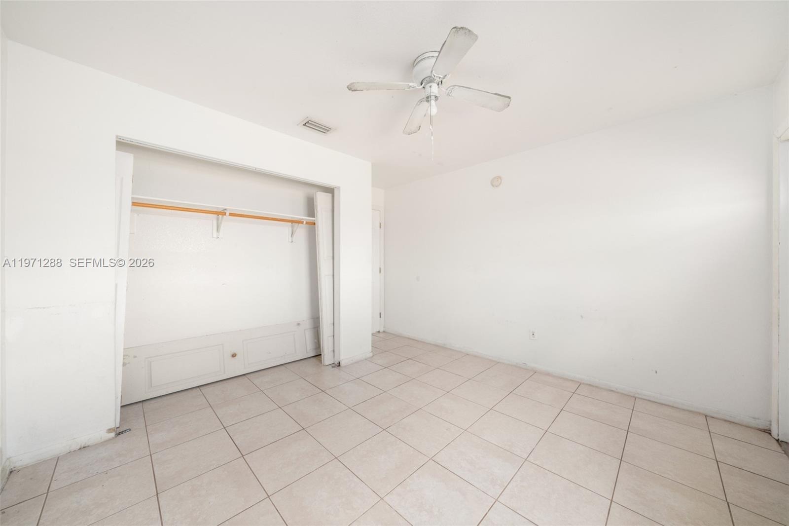 1139.100 - EAST PALMHURST - Residential