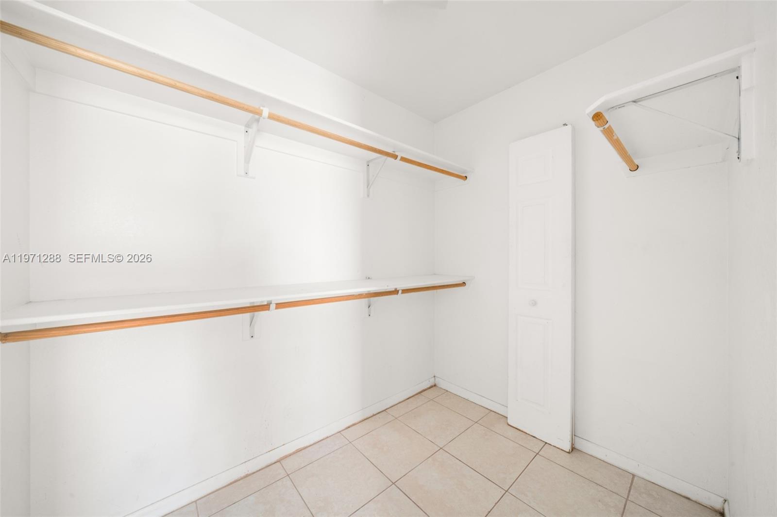 1139.100 - EAST PALMHURST - Residential