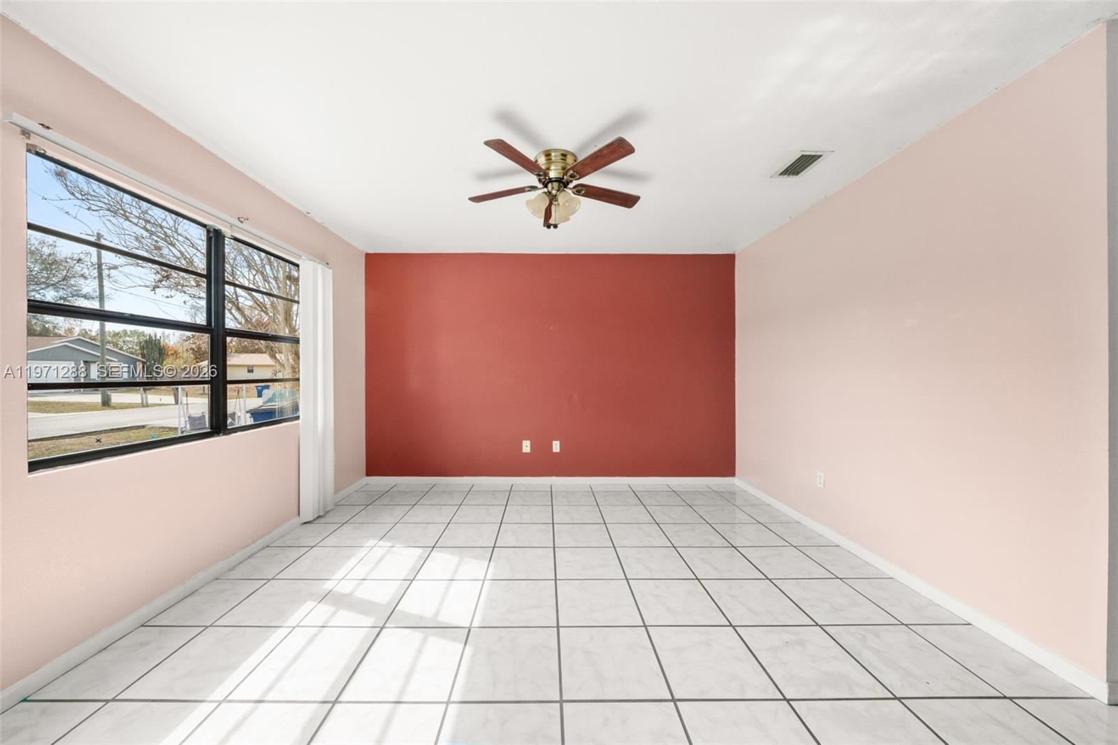 1139.100 - EAST PALMHURST - Residential