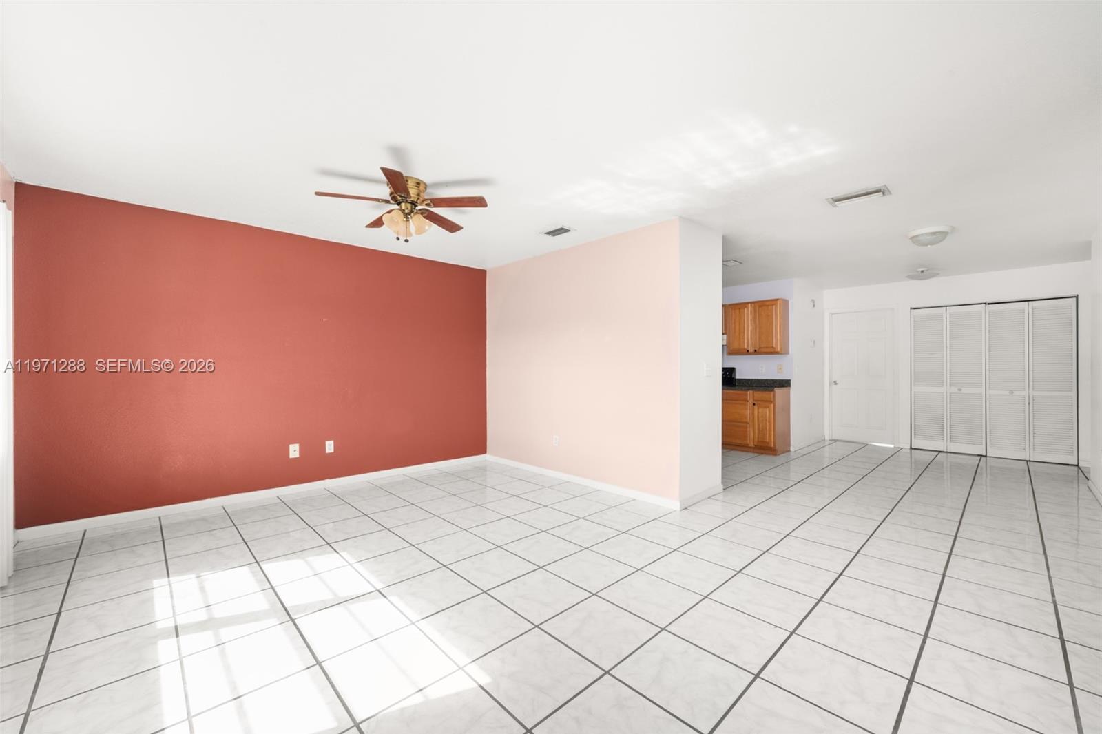1139.100 - EAST PALMHURST - Residential